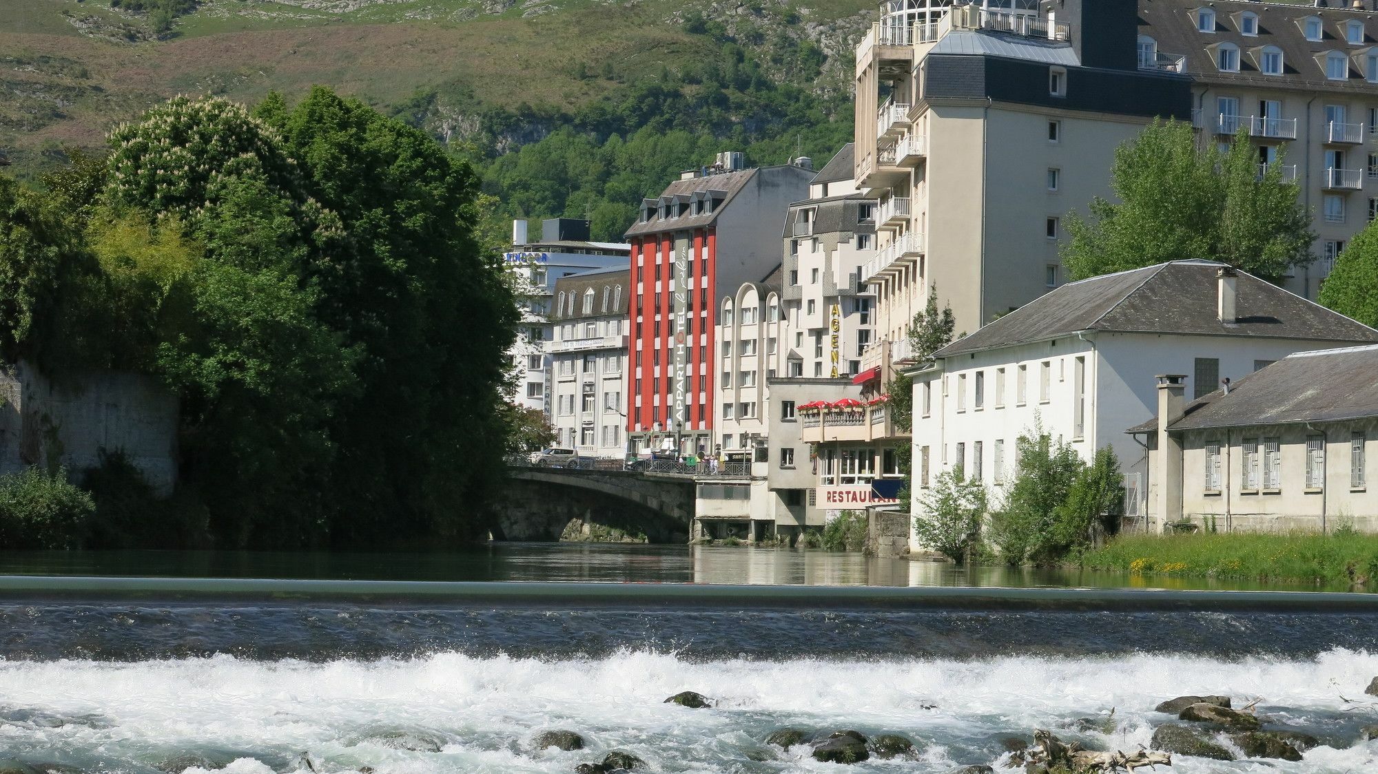 Appart'Hotel Le Pelerin Lourdes Exterior foto